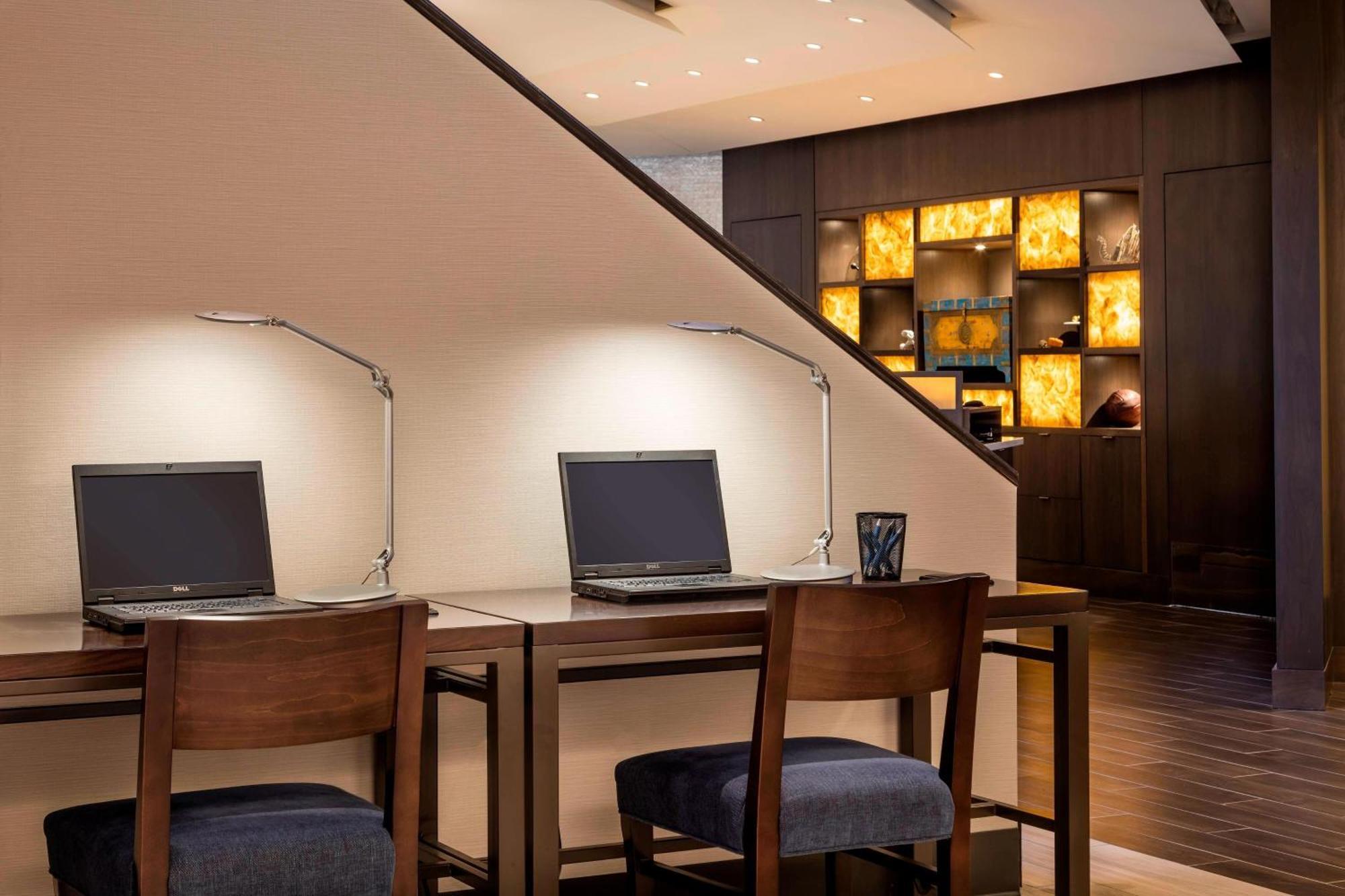 Four Points By Sheraton Norwood Conference Center Zewnętrze zdjęcie